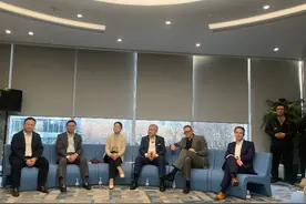 强化智能化攻势 梅赛德斯-奔驰超过10款全新及改款产品将于2025年年内上市图片