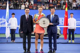 体坛联播｜郑钦文期待更大进步，女子马拉松世界纪录被改写图片