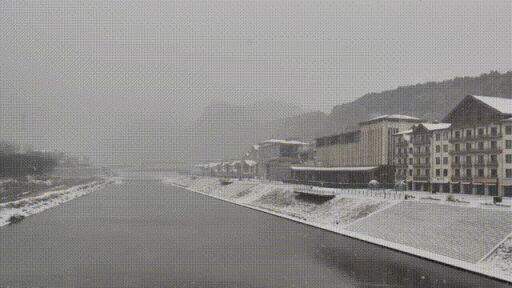 雪中的房山真美