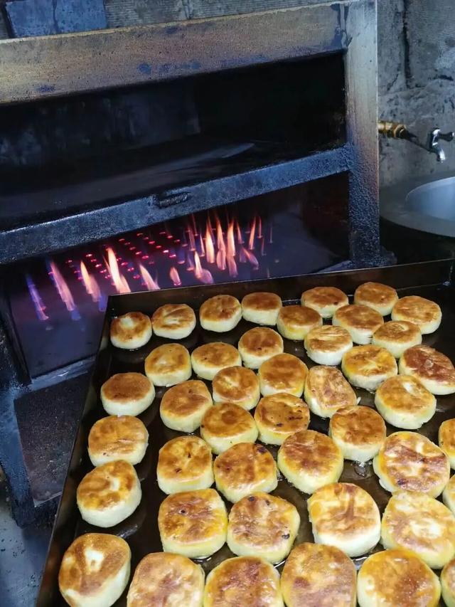 铁岭冰雪季杀疯了！10万㎡冰雪狂欢+蒸汽机车+暖乎乎铁锅炖，这个冬天必须冲！