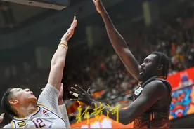 CBA季后赛12进8首场，山东男篮主场战北控｜图集图片