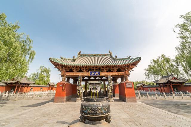 新华走笔丨从理想中流出的一条河