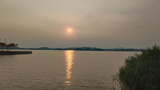 无锡的夕阳，是把日子酿成了温柔的诗