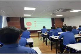 强化技能培训 提升专业技能——金高公交开展“吉客车桥介绍和保养维护工艺”培训图片