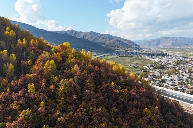 岷县：山川秀美秋色浓