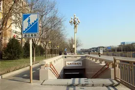 通道有乾坤｜长安街地下，25座“时空隧道”图片