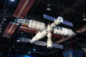 锐评｜人类镌刻在太空的，应该是友谊而不是冷战图片