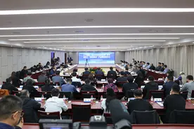 中船海神三大国家重大科研专项启动 全球首创急救机器人亮相北京图片