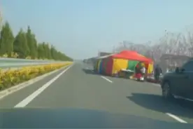 江苏一户村民占省道办酒席，镇政府：已经批评教育，之后不会再犯图片