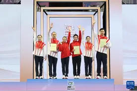 全国体操锦标赛：邱祺缘夺得女子高低杠冠军图片