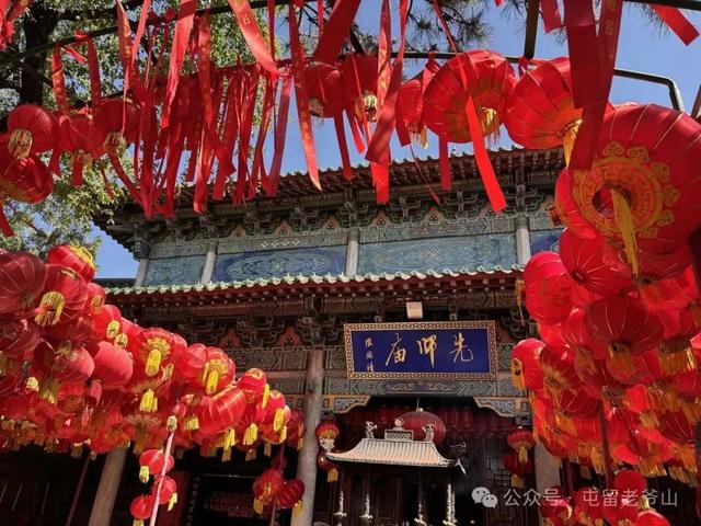 老爷山景区：志愿力量“添彩”，景区服务“升温”！