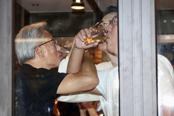 256G比5090还贵，内存一年暴涨3倍，全球为奥特曼豪赌买单