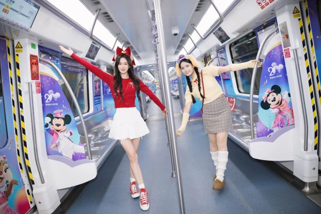 深圳迪士尼主题列车来了！