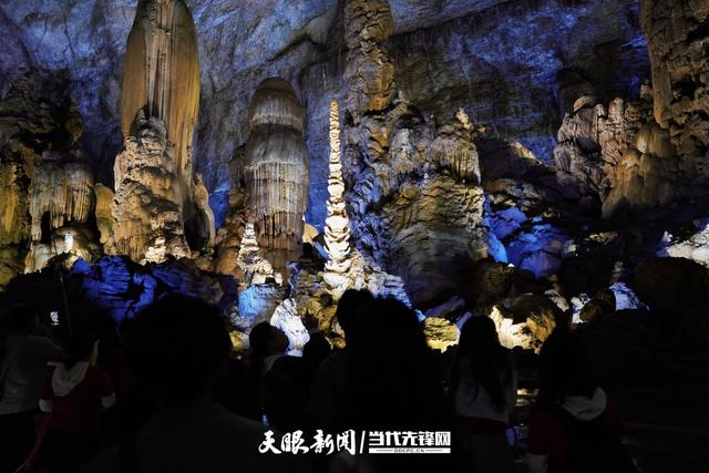 影像贵州｜沉浸式玩转织金洞！国庆实景演艺、夜游灯光秀带你邂逅溶洞奇幻