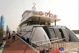 打造“亲海”体验，海博会国际休闲船艇展在机场码头开幕图片