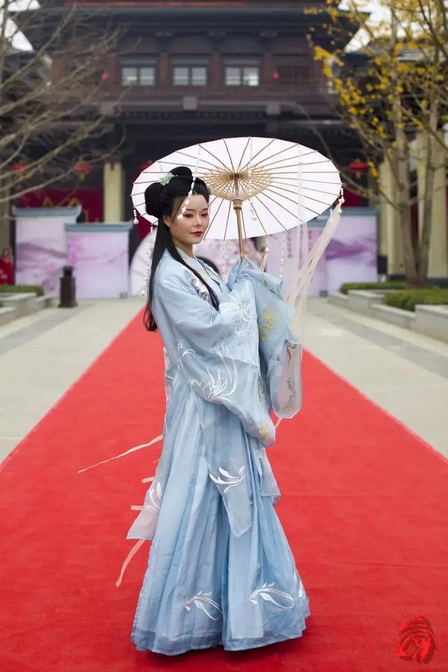2025“盛世迎华诞·万人游汉中”汉服嘉年华10月1日启幕,沉浸式体验汉韵风华!