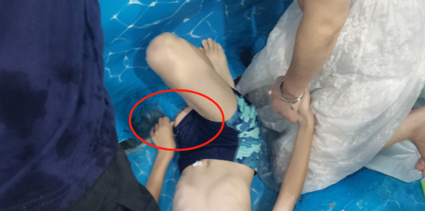 上海6岁男孩游泳时被“黑洞”吸住，10分钟后不幸溺亡！家人崩溃回忆：拼命拽，拽不出来……
