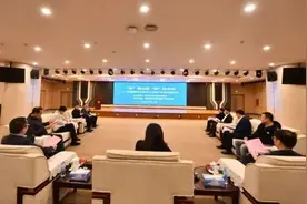 南昌经开区以“链”上党建引领新能源汽车及动力电池产业融合发展图片