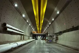 新春走基层|“向河的那边前进”——世界最大直径水下盾构隧道掘进作业见闻图片