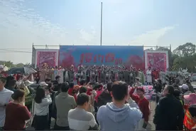 音符与花苞共舞 古韵同新声交响——贵阳路边音乐会奏响贵安樱花园春日序章图片