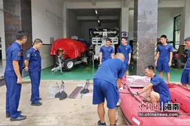 冲锋在前挑重担——海口市美兰区消防救援大队全力抗击台风“摩羯”纪实图片