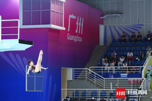 十五运女子团体10米跳台，四川代表队选手获第二名、第四名