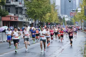 马拉松赛事频遭违规领跑员干扰，谁来守护纯粹的奔跑？图片