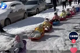 这才是冬天滑雪该有的样子图片