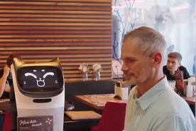 奋斗在春天里丨中国机器人凭啥“圈粉”海外？“金点子”揭秘图片