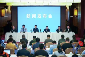 广东警方：对搜救出来的人员进行比对检验，以最快速度确定身份图片