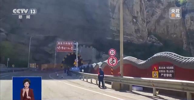 央视曝光悬空寺景区乱象：游客凌晨5点排队买不到票，黄牛却能买到，黑车司机非法揽客