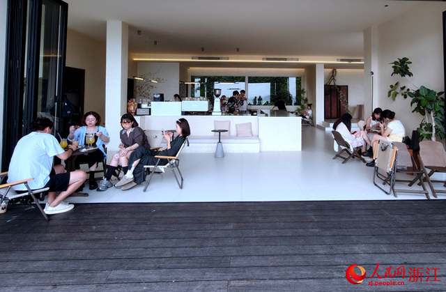 之江封面⑳丨温州苍南：这里有条“黄金”路