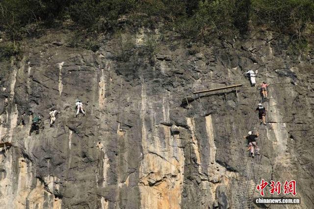 攀岩“胜地”广西阳朔：1200条线路打卡阳朔山峰