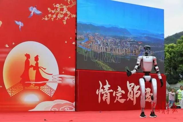 恭喜，他们结婚了！