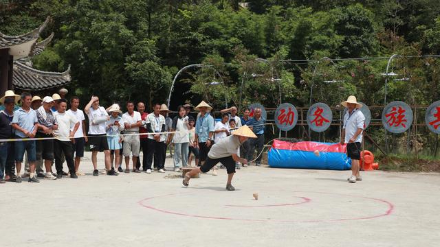 长寨街道上洪村第六届“六月六”民族文化节活动进行中，多彩活动燃爆夏日！