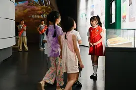 长沙一博物馆会发光的小孩姐找到了！10岁讲解员的专业表现火上热搜图片