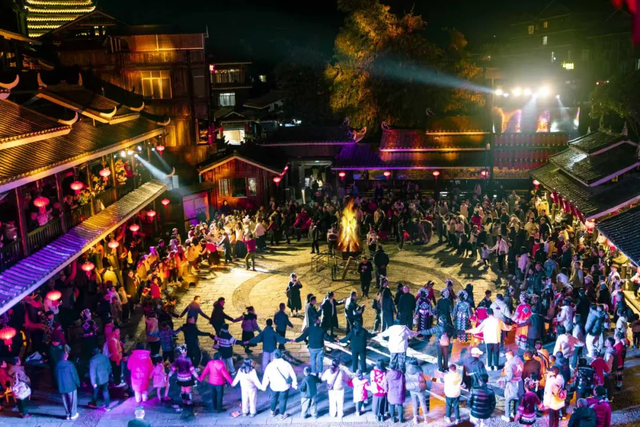 八桂大地起欢歌 多彩节庆引客来