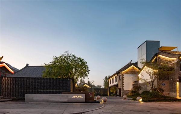 秋色满城 历下有约丨明府城住宿指南：从老街四合院到精品酒店，解锁老城慢生活！