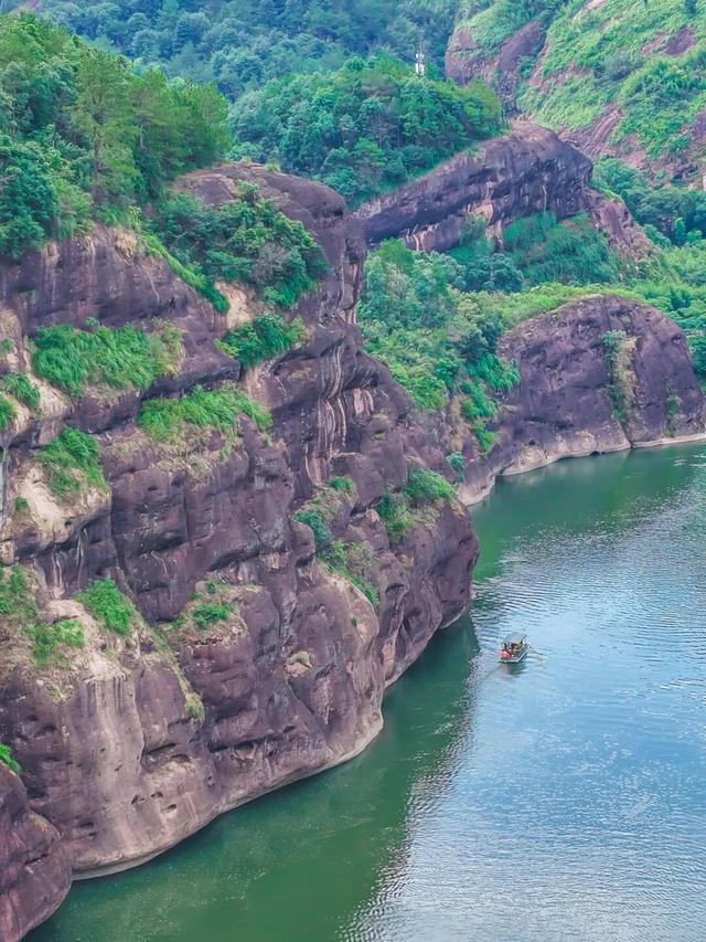 被《地道风物》实名安利！@所有“牛马”：来龙虎山，办一下“仙界入籍”手续！