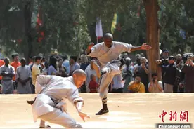 少林弟子赞比亚“支教”：让中国文化在非洲开枝散叶图片