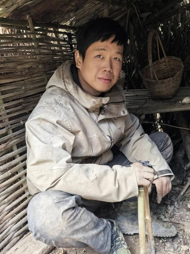 官方回应“荒野求生”停赛：8人夺冠平分48万奖金，健康问题由景区负责治疗，本人及直系亲属终身免费游七星山