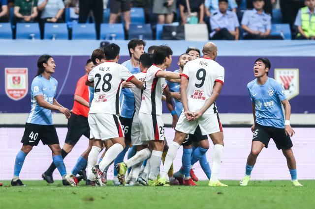 成都蓉城客场2比0取胜英博