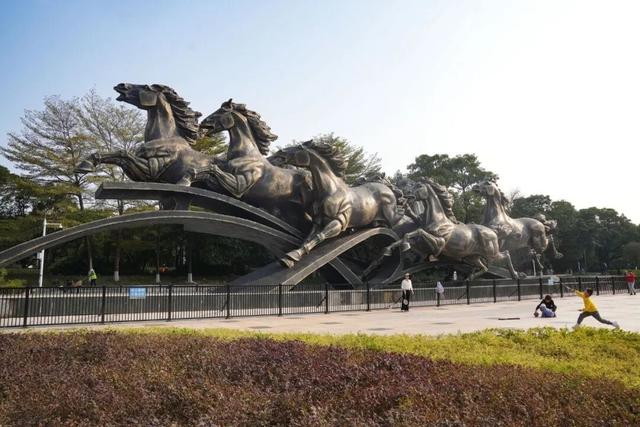 提前过年了？宝安多地“马出没”！踪影就在......