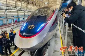 “复兴号”新成员亮相！华丽外表硬核内在图片