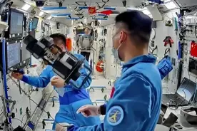 实验、试验、检查维护 “太空家园”里神舟十八号乘组忙碌又充实图片