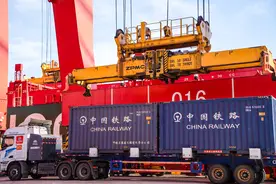 供应链变“共赢链”！看山东港口日照港，打造中西部优质“出海口”图片