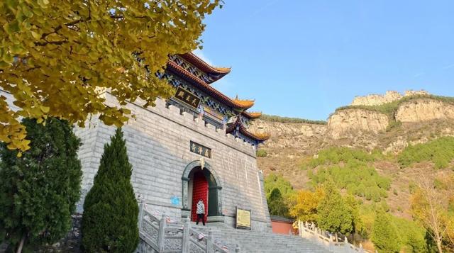 9.9元！深秋里寻一处静谧！本周六出发，打卡长清王泉摩崖石窟、义静寺！
