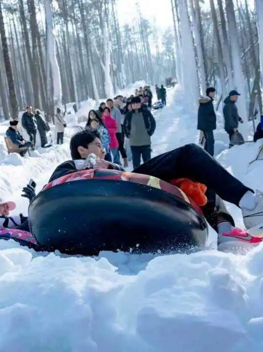 踏破风沙赴神都，白云山赠“终身旅游卡”！让天山来客常回“家”看看