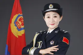 从“笔杆子”到“猎狐者”：女警王丹丹的蜕变与坚守图片