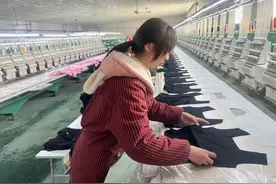 河南舞阳：家门口开起服装厂 就业增收奔小康图片